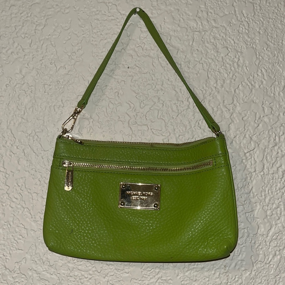 Micheal Kors wristlet